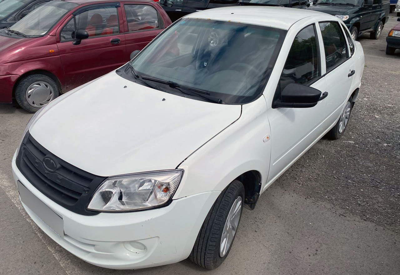 Прокат Volkswagen Polo в Воронеже без водителя - 1600 в день