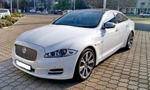 Jaguar XJ